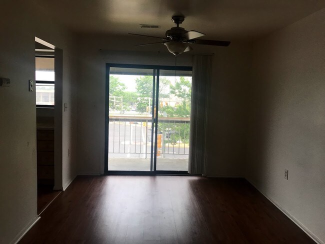 Foto del edificio - 141 Woodbridge Terrace