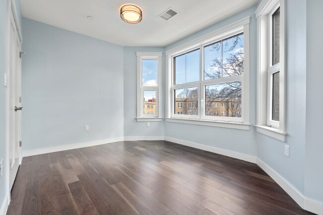 Foto del edificio - 136 Babcock St