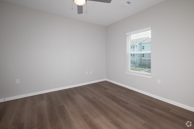 1BR, 1BA-750SF -Bedroom - Seacoast Apartments
