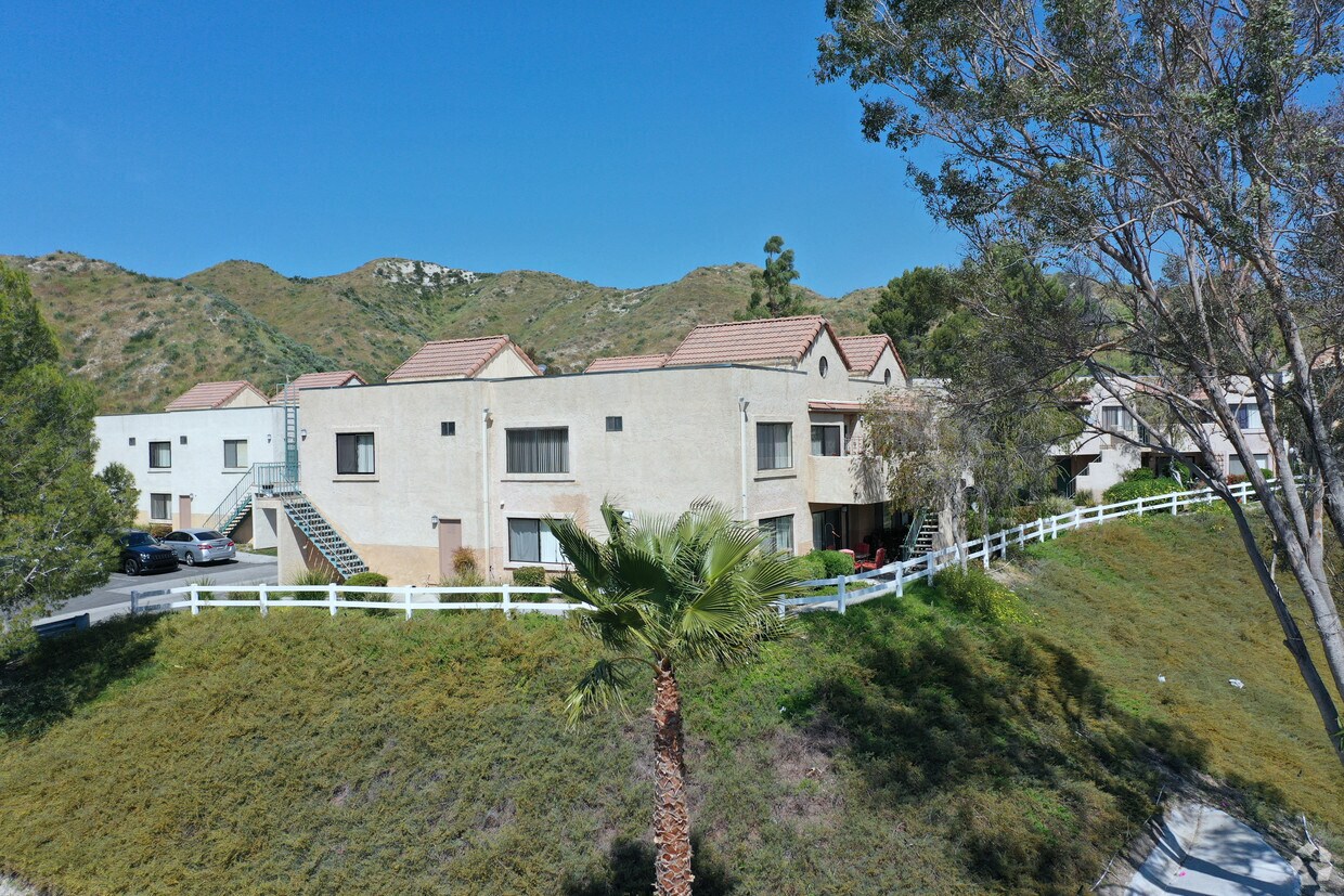 Building Photo - SAND CANYON RANCH