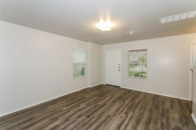 Foto del edificio - 13612 Mourning Dove Ct