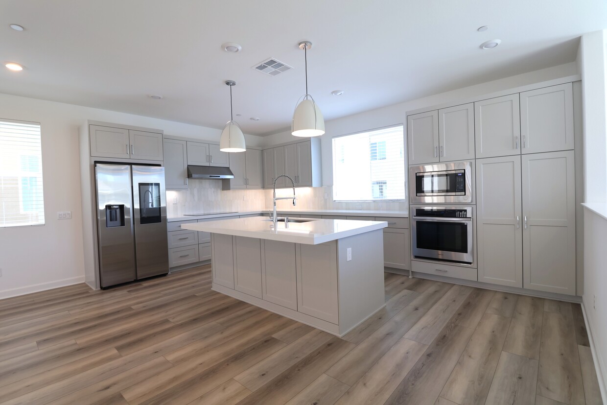 Kitchen - 11860 Ella Way
