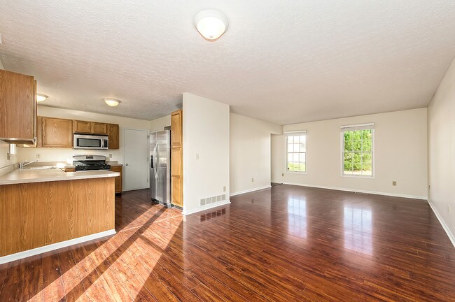 Building Photo - 3021 Briar Ridge Rd