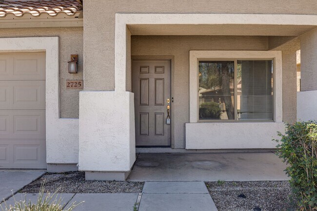 Foto del edificio - Large two story home in San Tan Heights!