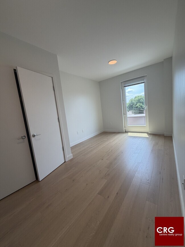 Building Photo - 54-55 Brighton Ave. Unit U517