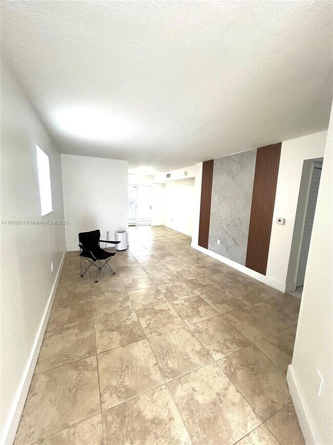 Foto del edificio - 1240 SE 28th Ct