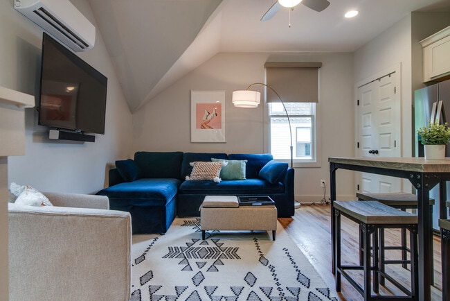 Building Photo - 934 Mcferrin Ave