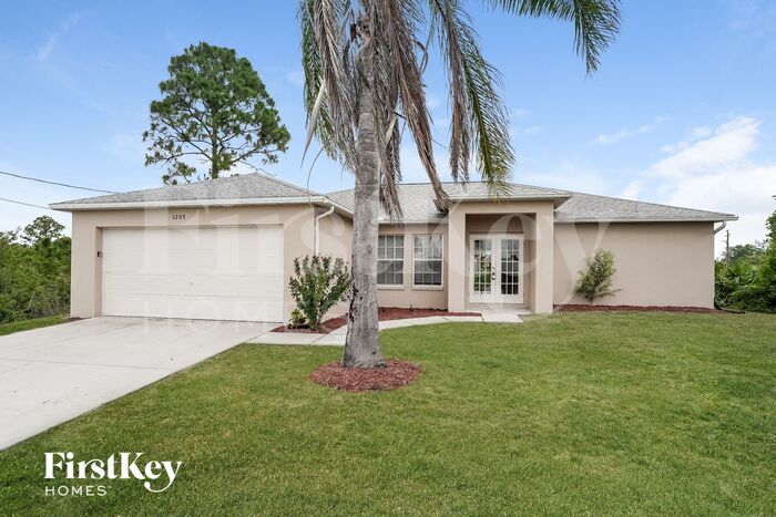 Foto principal - 3208 9th St W