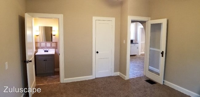 Building Photo - 2 br, 1.5 bath House - 623 Carlyle Place