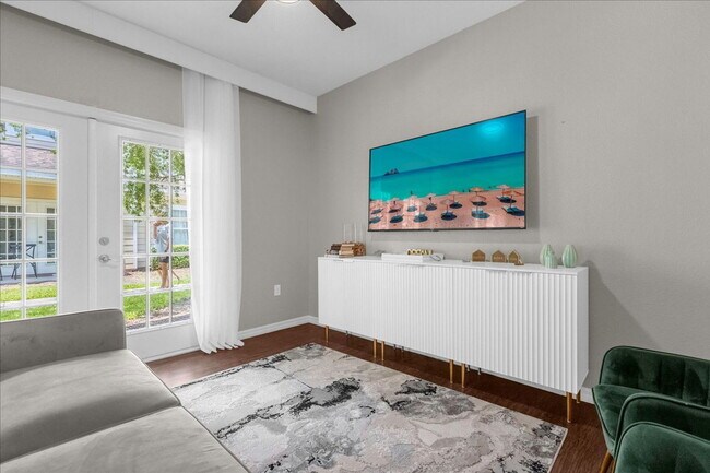 Building Photo - 5350 Diplomat Ct