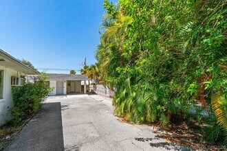 Building Photo - 211 Sunrise Ave