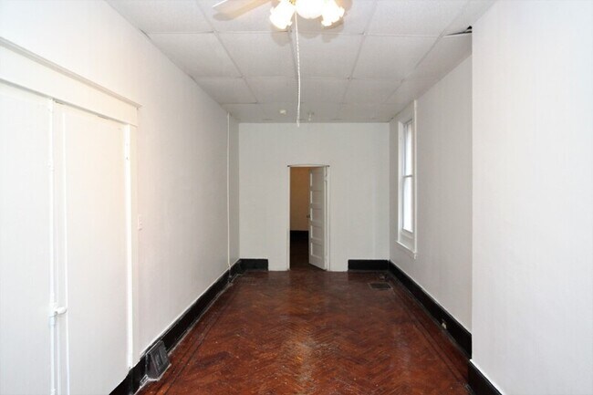 Building Photo - 103 W 29th St