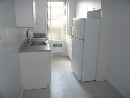 Building Photo - 444 Avenue X