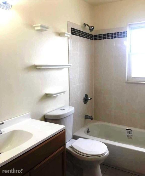 Foto del edificio - 2 br, 1 bath Apartment - 1 Paerdegat 4th St