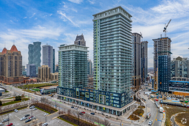 Building Photo - Limelight South