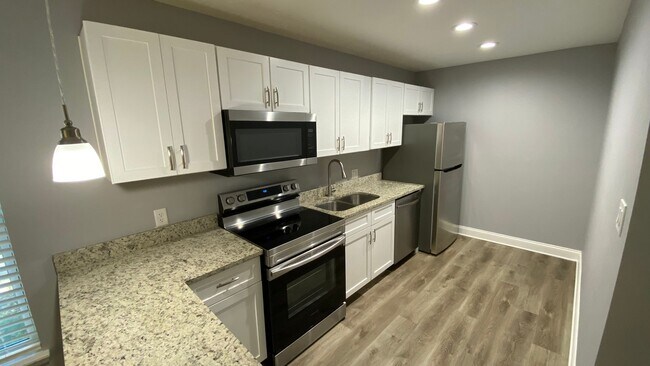 Foto del edificio - 3 Bedroom, 2 Bath Duplex in Poinciana - Pr...
