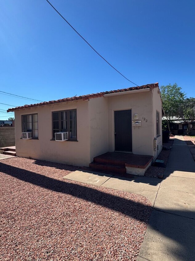 Photo - 122 N. Wilbur