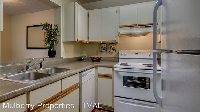 Building Photo - 1309 Gatewood Dr