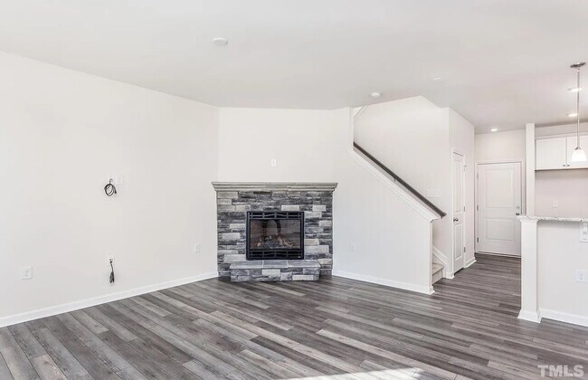 Building Photo - 5704 Kalamata Dr