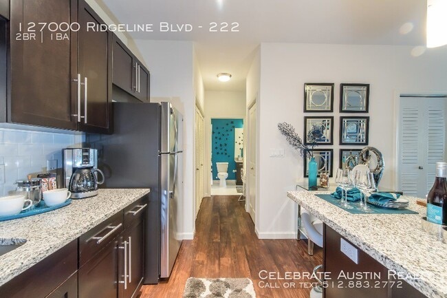 Building Photo - Lakeline Apartments #139225