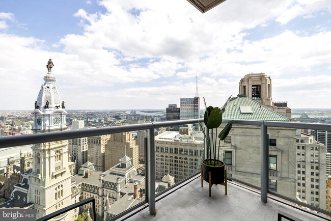 Building Photo - 1414 S Penn Square