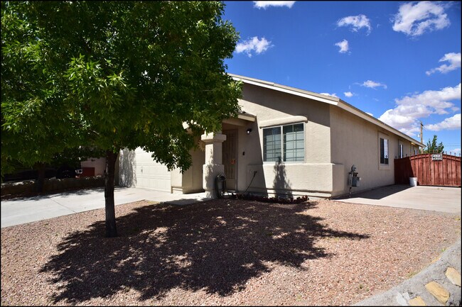 Foto del edificio - 14325 Island Point Dr