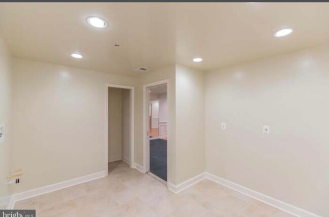 Foto del edificio - 8205 Foxhall Rd