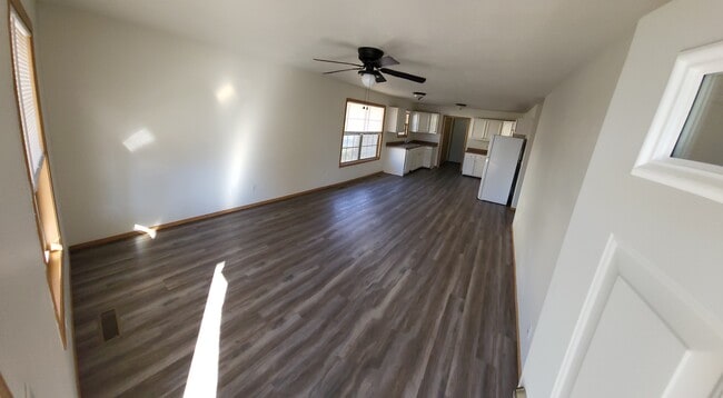 Building Photo - 2138 N Howard Ave