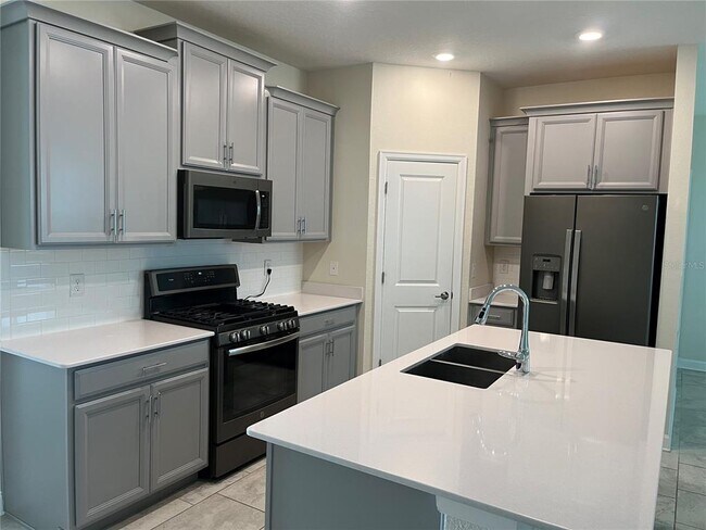 Building Photo - 1415 Oak Marsh St