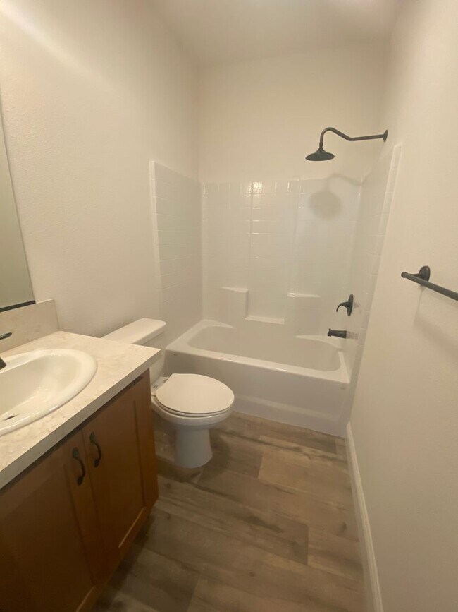 Foto del edificio - Downtown Ventura- One Bedroom Cottage