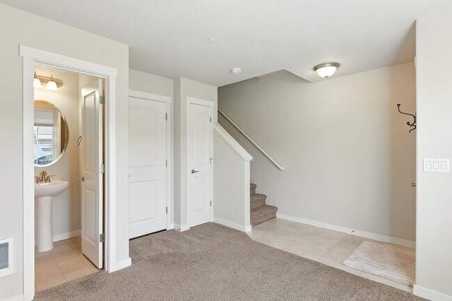 Building Photo - Beautiful 2-Bedroom, 2.5-Bath Townhome wit...