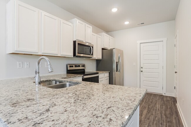 Foto del edificio - 5541 Cathwick Dr