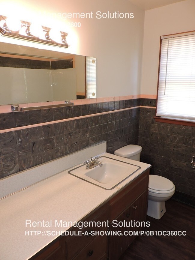 Building Photo - Don Con Apartments - 1 BR 1 Bath