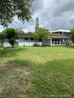 Building Photo - 7815 SW 54th Ave