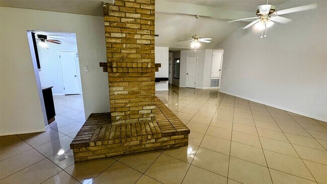 Foto del edificio - 2626 Woodsorrel Dr