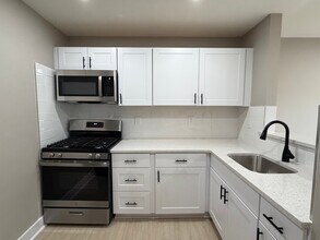 Building Photo - 475 Park Ave