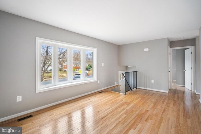 Foto del edificio - 9402 Blackstone Rd