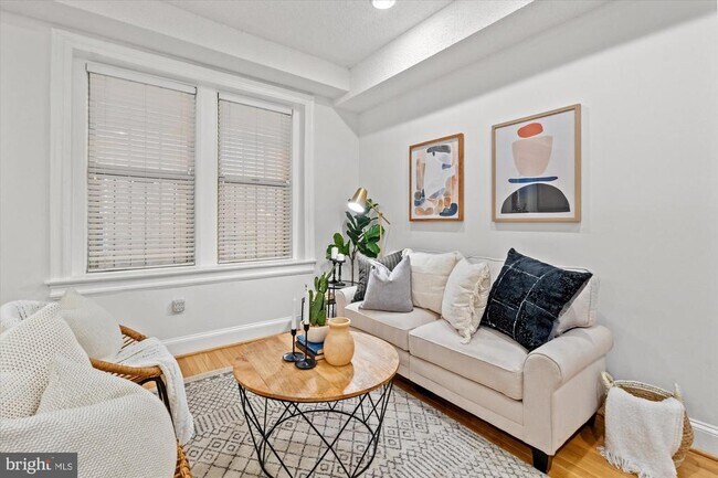 Foto del edificio - 1401 Columbia Rd NW