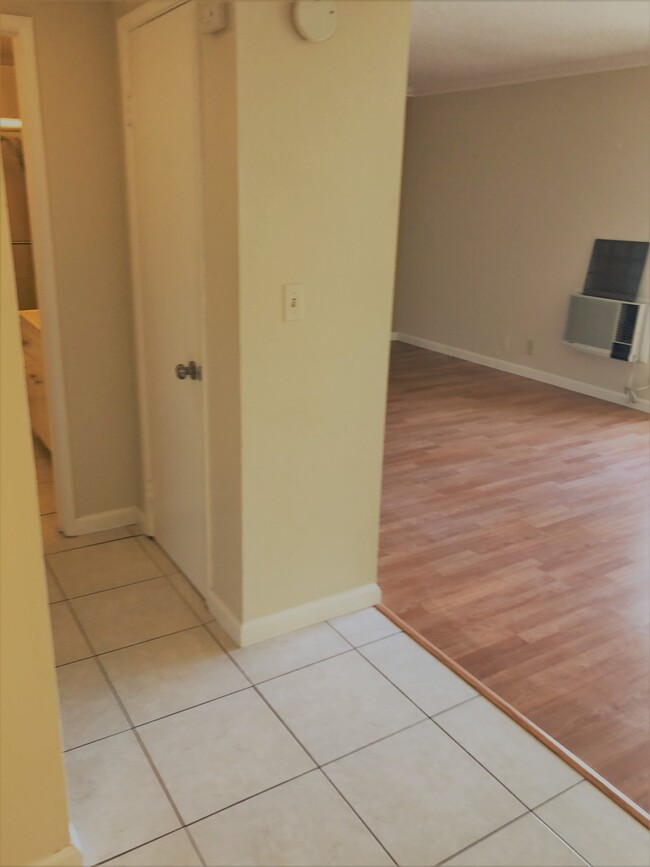 Building Photo - 1766 Gilda Way