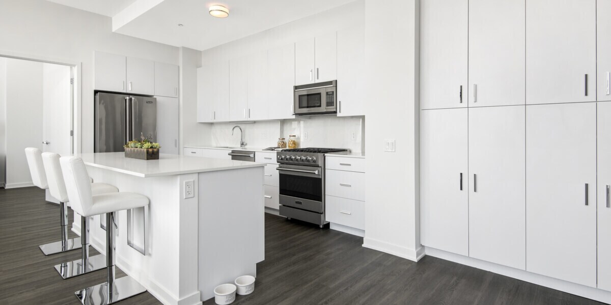 Foto principal - 120 N LaSalle Dr