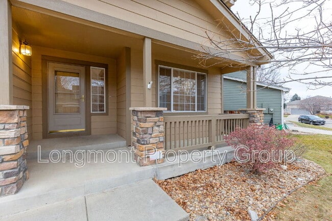 Building Photo - 709 Clarendon Dr