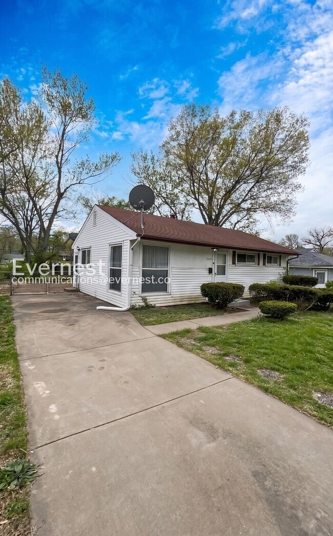 Building Photo - 7826 Blandford Dr