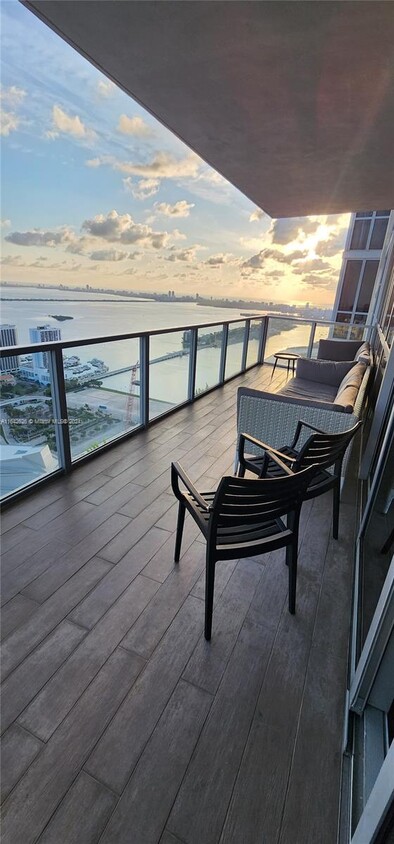 Foto principal - 1100 Biscayne Blvd