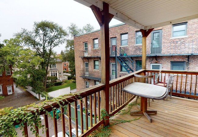 Foto del edificio - 71 Dana St