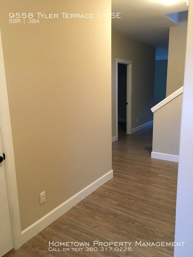Foto del edificio - Newer 5 Bedroom / 3 bath home