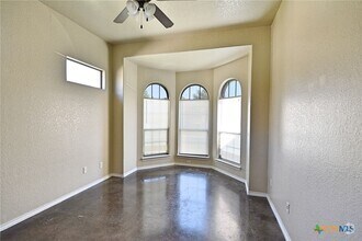 Building Photo - 2428 Kolton St