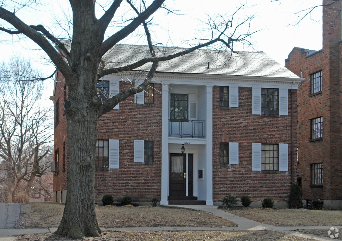Building Photo - 2626 Victory Pky