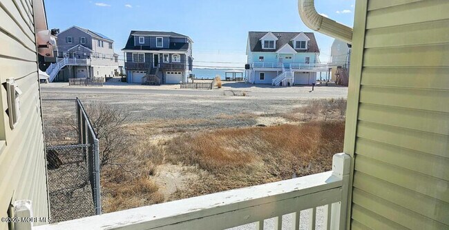 Foto del edificio - 1022 S Green St