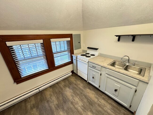 Foto del edificio - 1004 B St