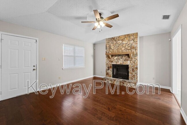 Building Photo - 3403 Pine Hill Rd